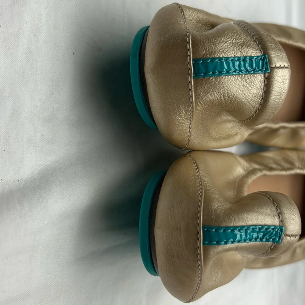 Tieks by Gavrieli Metallic Gold size 9 - Picture 4 of 5